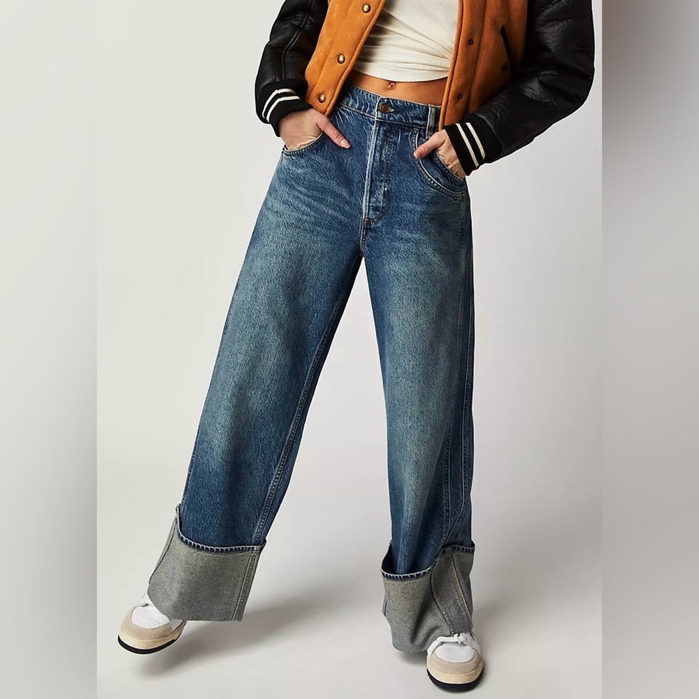 Stylish Blue Wide-Leg Women Jeans